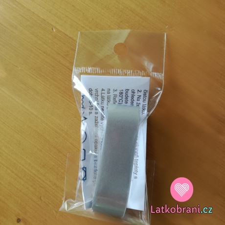 Reflexní nažehlovací pásek 1,5cm 