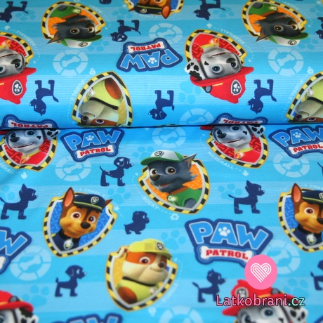 Úplet potisk Paw Patrol v policejní čepici na modré