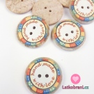 Knoflík imitace dřeva s nápisem "Handmade with love"