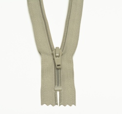 Zip spirálový nedělitelný kávový světlejší 18 cm