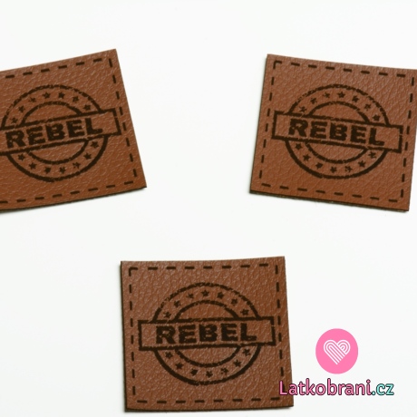 Štítek na oblečení "REBEL", koženkový, imitace kůže