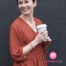 Viskóza potisk "But first coffee" na cihlové