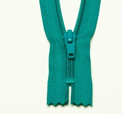 Zip spirálový nedělitelný smaragdově zelený 18 cm
