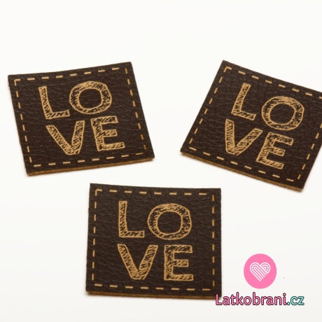 Štítek na oblečení "LOVE", koženkový, imitace tmavé kůže