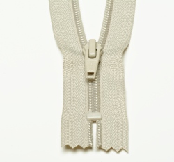 Zip spirálový nedělitelný krémový 18 cm